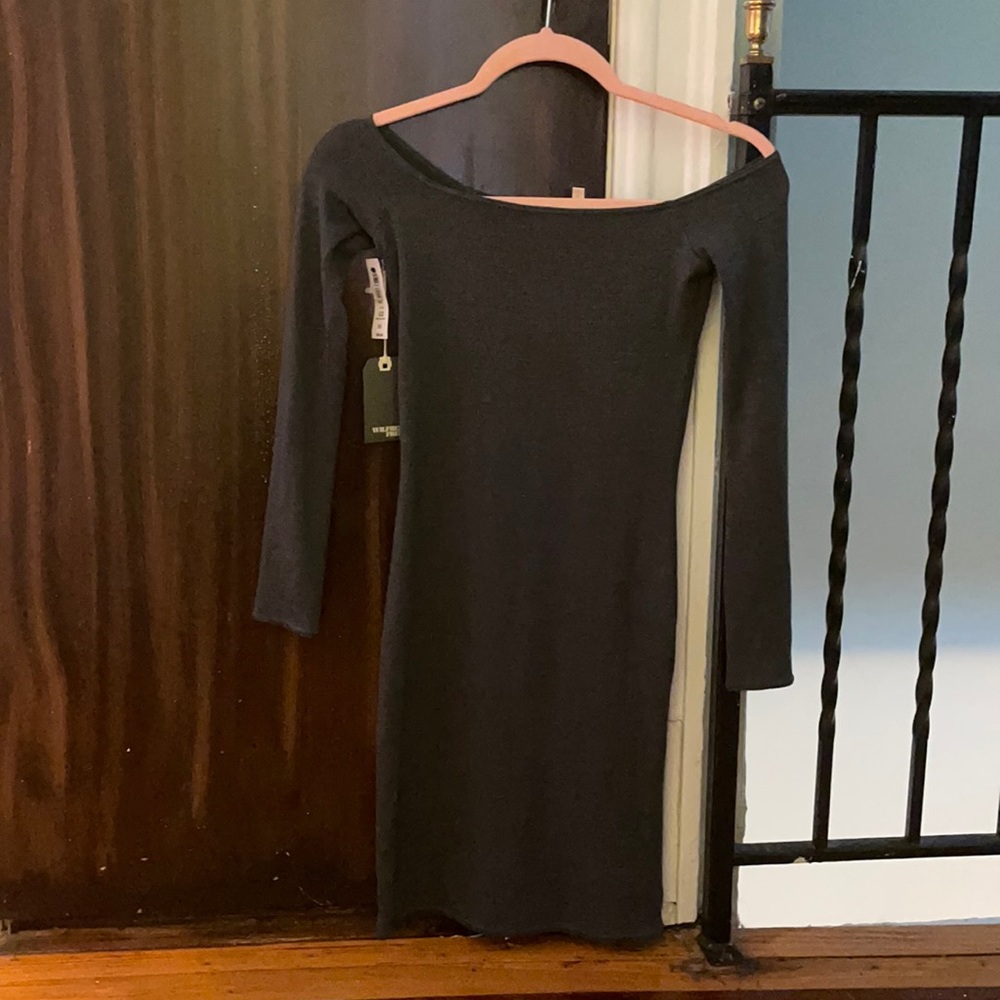Brand new with tags ! Wilfred free artiza dress.